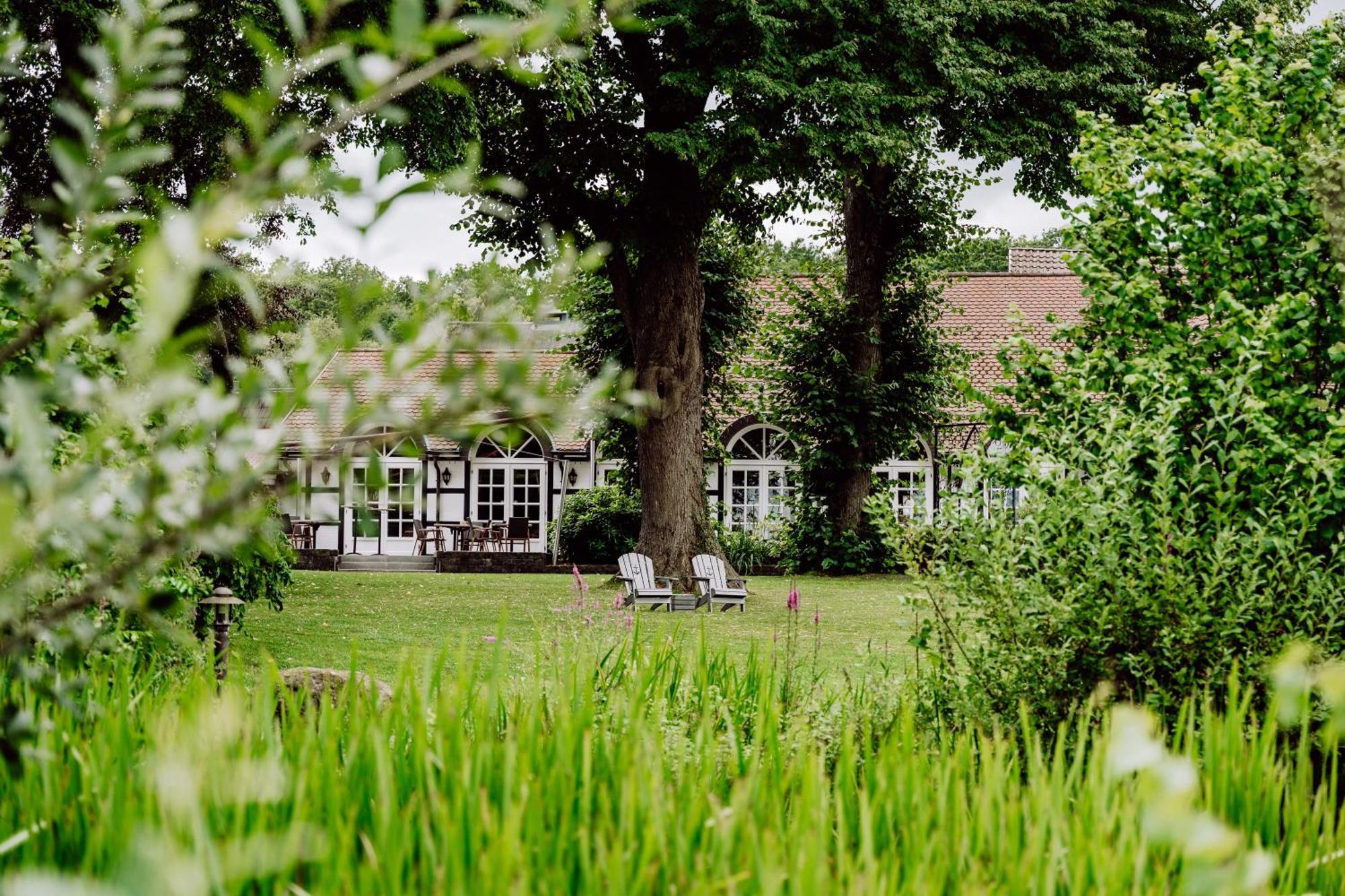 Romantik Hotel Boesehof Bad Bederkesa Exterior photo